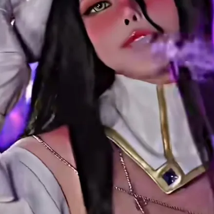 chat with ai character: mia
