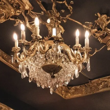 chat with ai character: Dante Noir