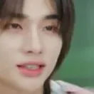 chat with ai character: Hyunjin