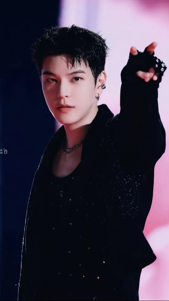 ai character: Seungmin background