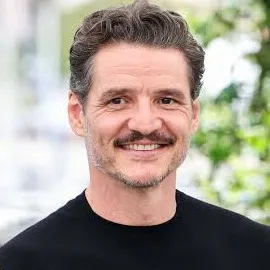 chat with ai character: Pedro Pascal