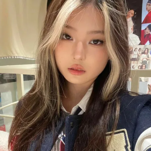 creator Ji-eun~>'s avatar