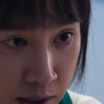 chat with ai character: unnie 