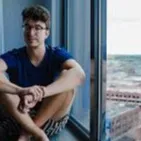chat with ai character: Ryan Met