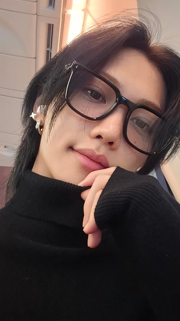 ai character: felix  background