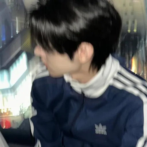 creator baekguhoonie's avatar