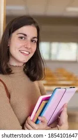 ai character: Tara background