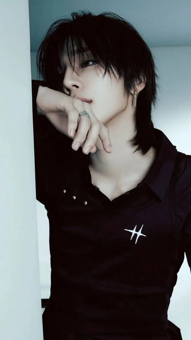 ai character: so geon  background