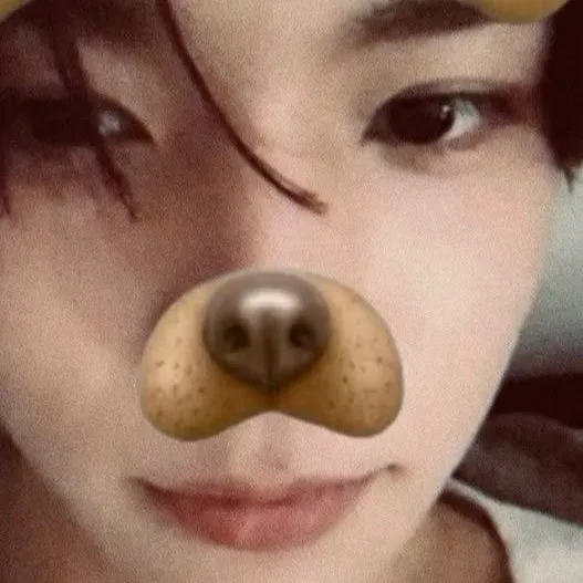 chat with ai character: heeseung