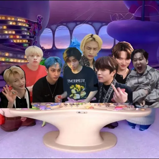 creator Stray.Kids:)'s avatar