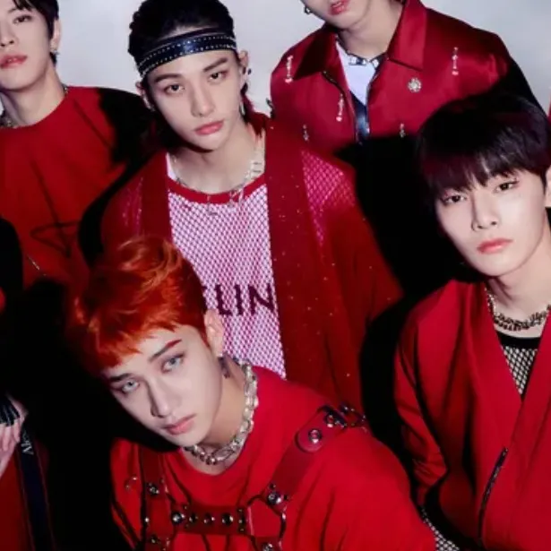 chat with ai character: ≈Stray kids mafia≈