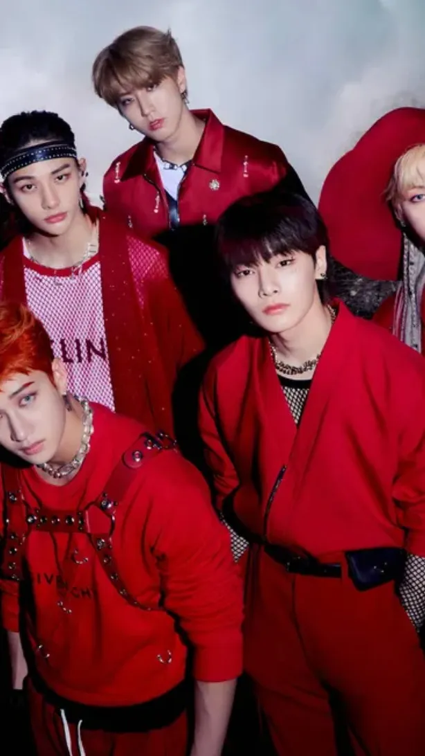 ai character: ≈Stray kids mafia≈ background