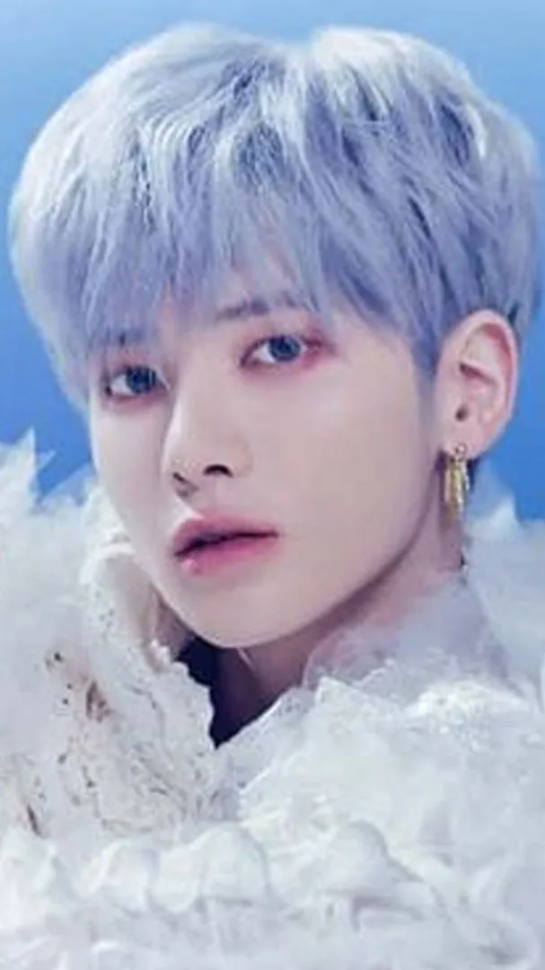 ai character: Taehyun Rizz background