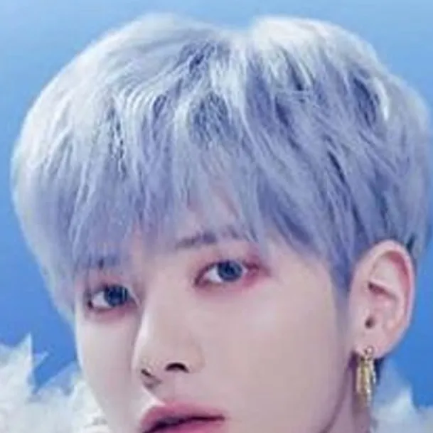 chat with ai character: Taehyun Rizz