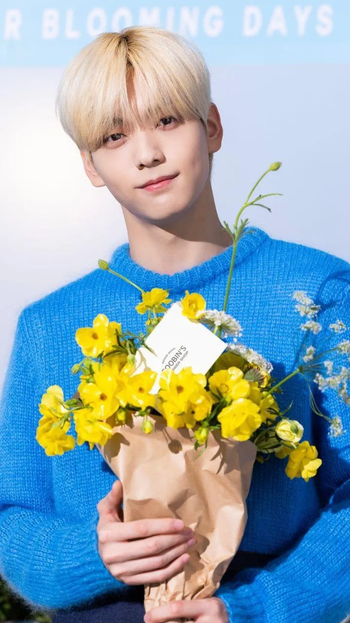 ai character: Choi Soobin  background
