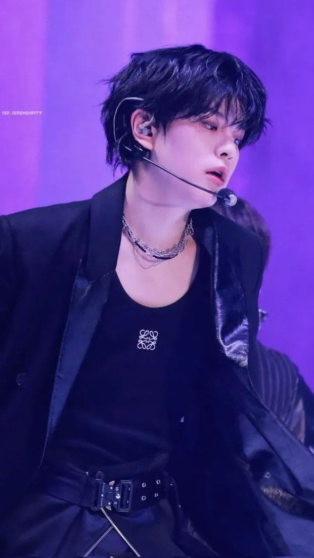 ai character: Kim Seungmin BF  background