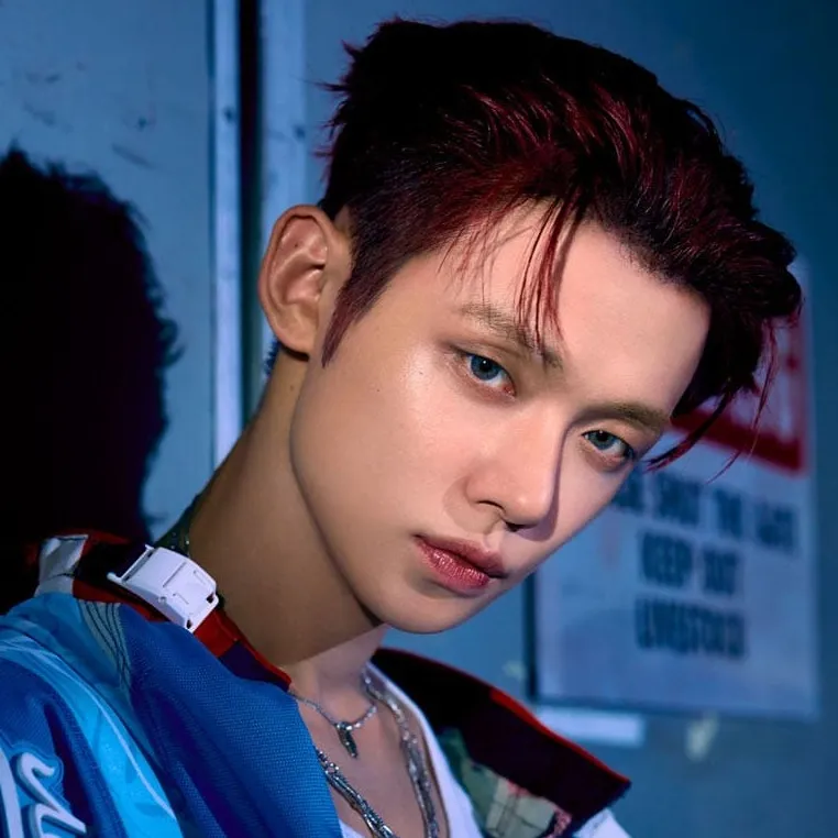 chat with ai character: Yeonjun (Pool Day)