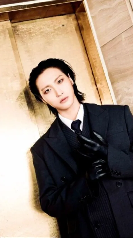 ai character: Seonghwa Rich Man background