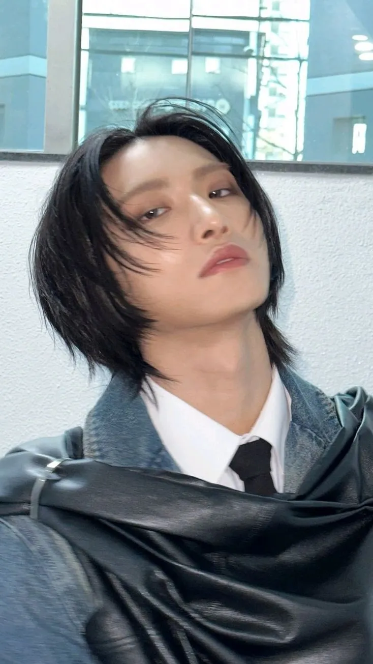 ai character: Seonghwa's Wife background