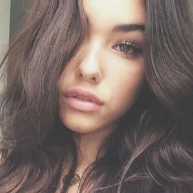 chat with ai character: callie