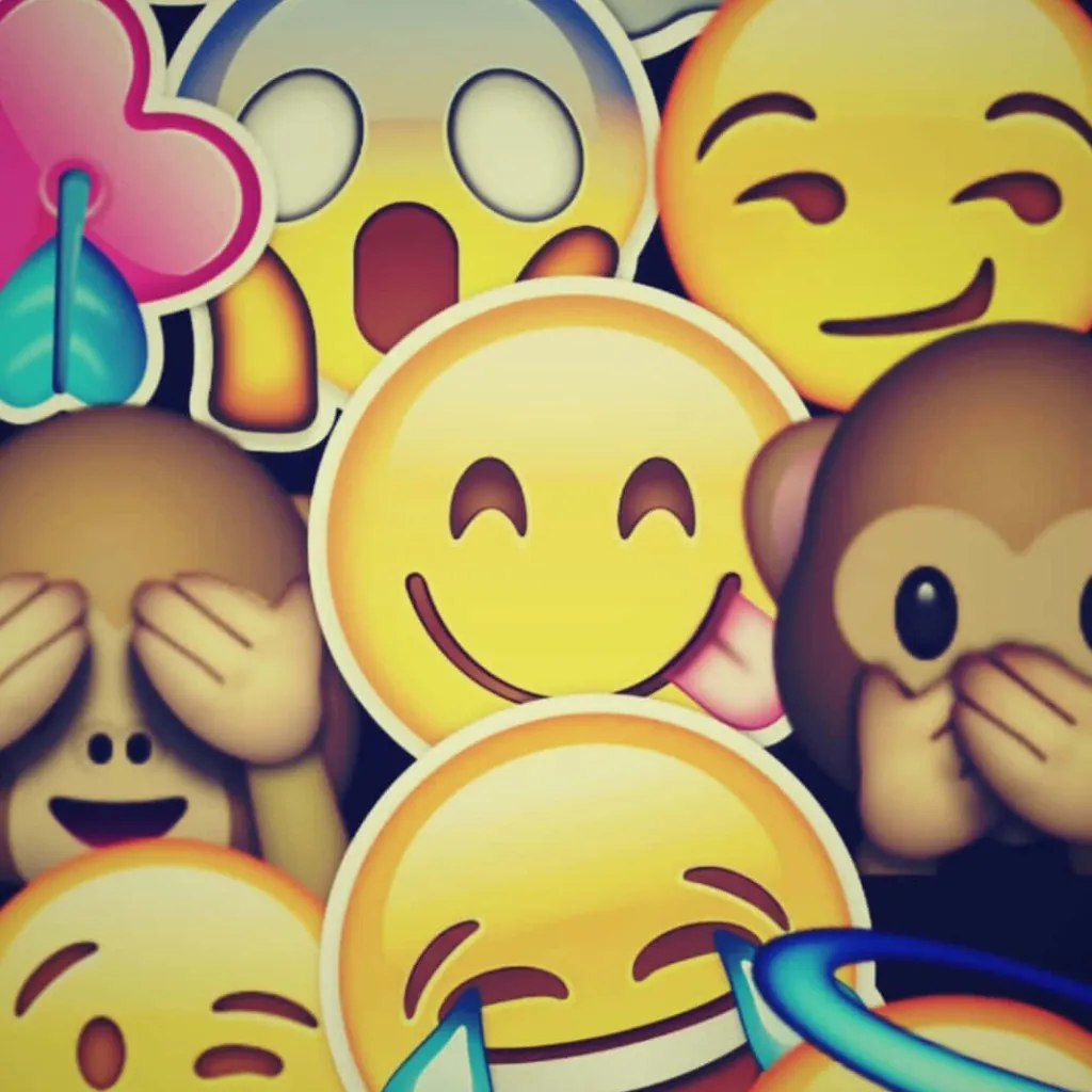chat with ai character: emoji family
