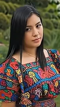 ai character: Silvia Makayla background