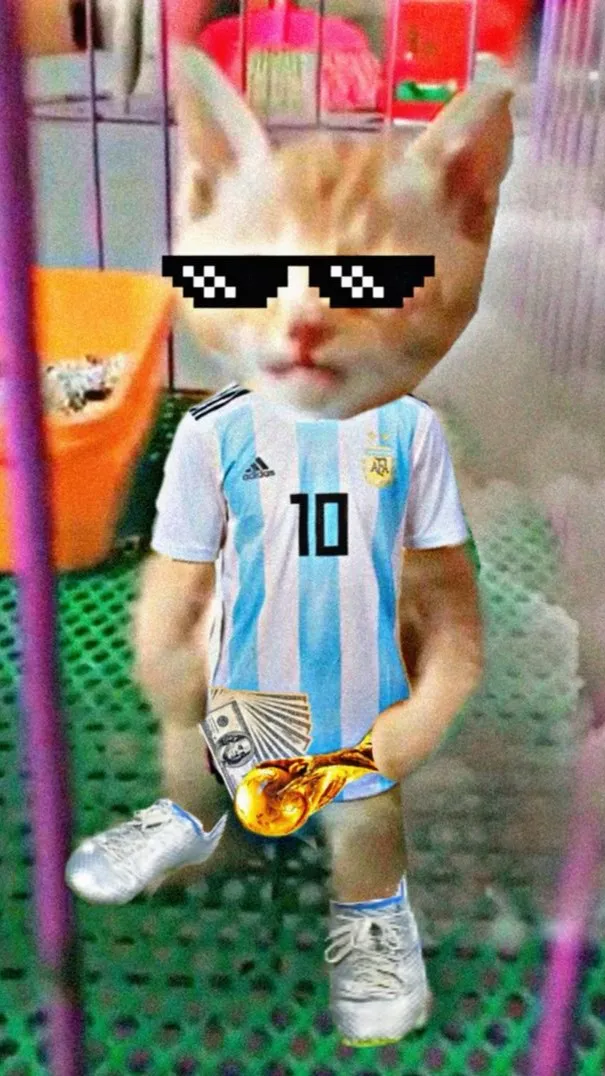 ai character: Michi futbolero background