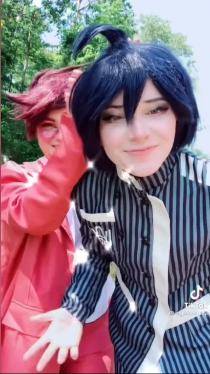 ai character: Kaito x Shuichi :3 background