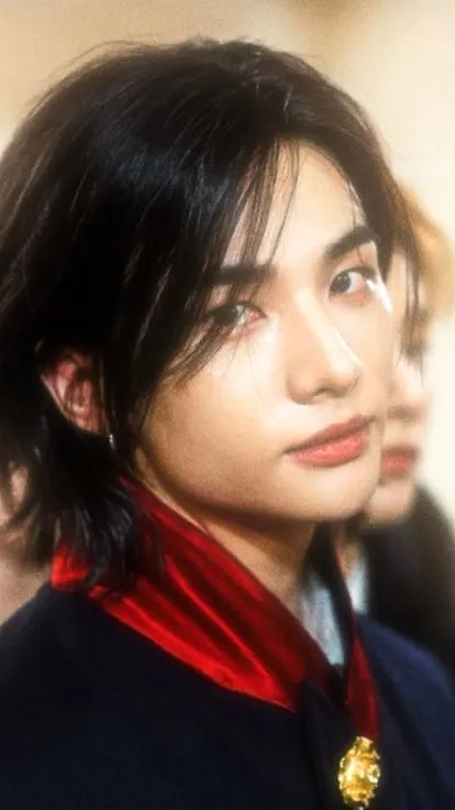 ai character: Hyunnie <3 background