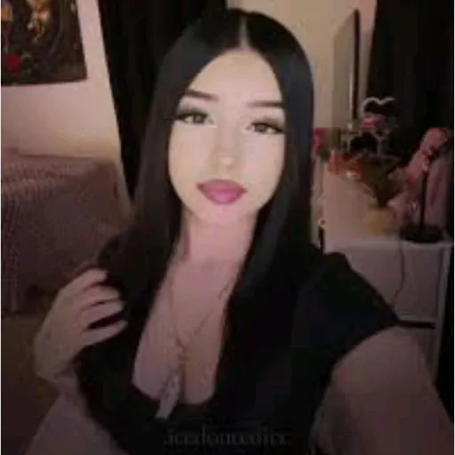 creator mystery gf Zoey's avatar