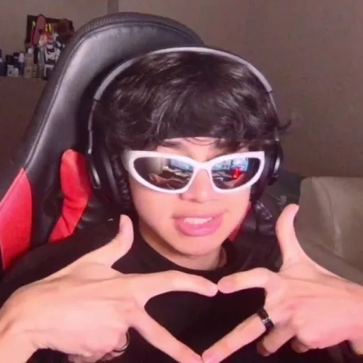 creator 𐔌՞ ܸ.ˬ.ܸ ՞𐦯 𝙳𝚊𝚗𝚗𝚊𝚎's avatar