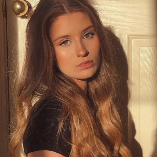 creator Datgirlsaide2025's avatar