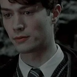 chat with ai character: Tom Riddle