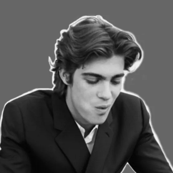 chat with ai character: Lorenzo Zurzolo