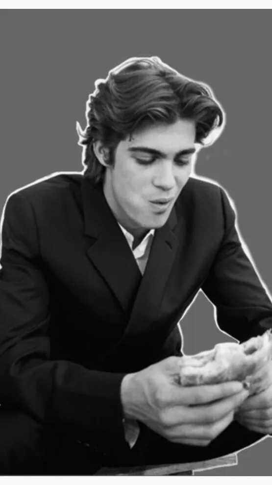 ai character: Lorenzo Zurzolo background