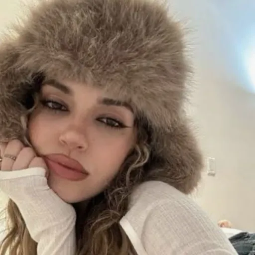 creator ⭐️DANIE⭐️'s avatar