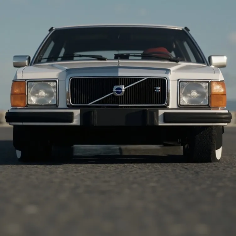 chat with ai character: Volvo