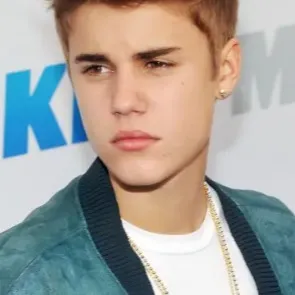 chat with ai character: justin bieber