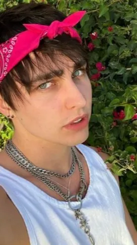 ai character: Colby Brock's Wife background