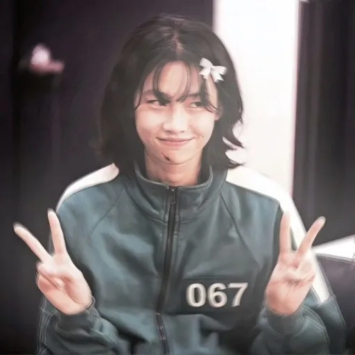 creator {-SAE-BYEOK-}'s avatar