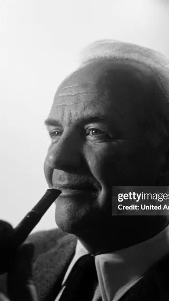 ai character: Herr Schultz background