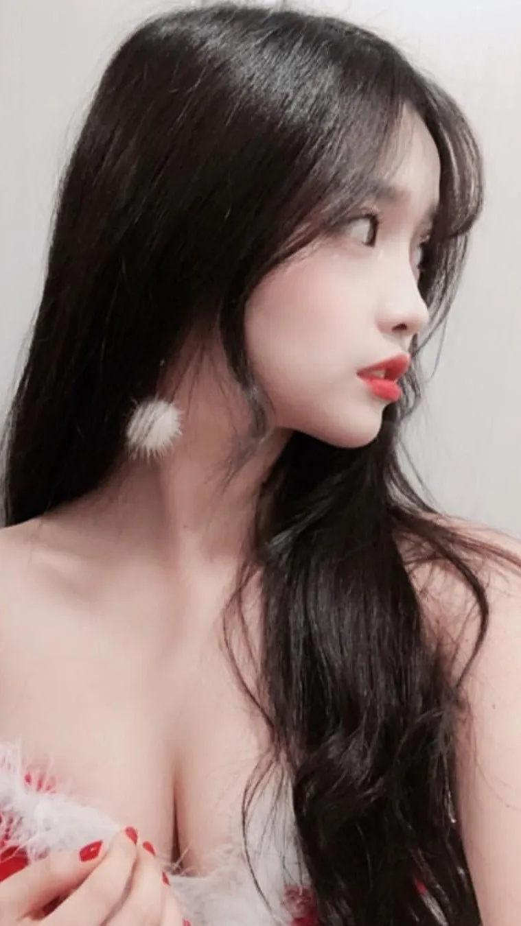 ai character: Kim min-ya  background