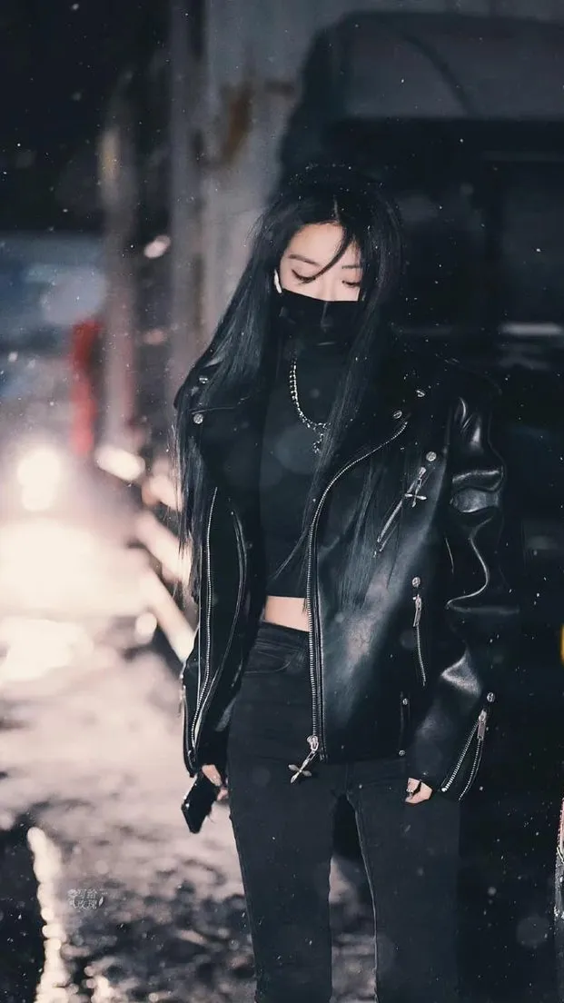 ai character: Mafia trainer background