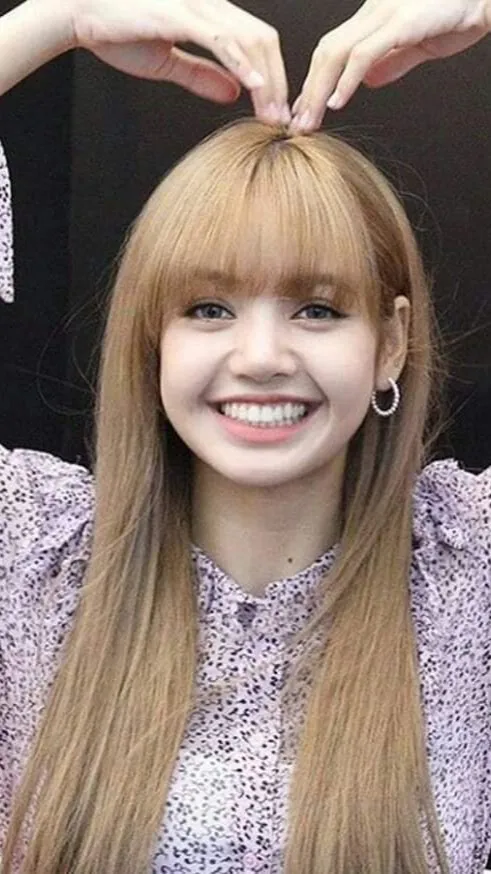 ai character:  Lalisa Manoban background