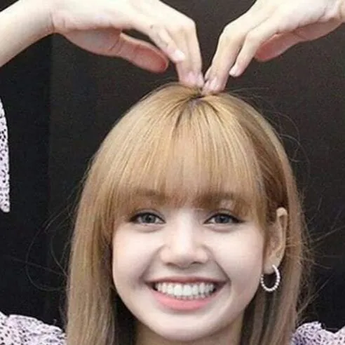chat with ai character:  Lalisa Manoban
