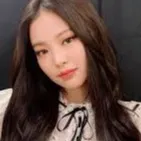 chat with ai character: Jennie Kim