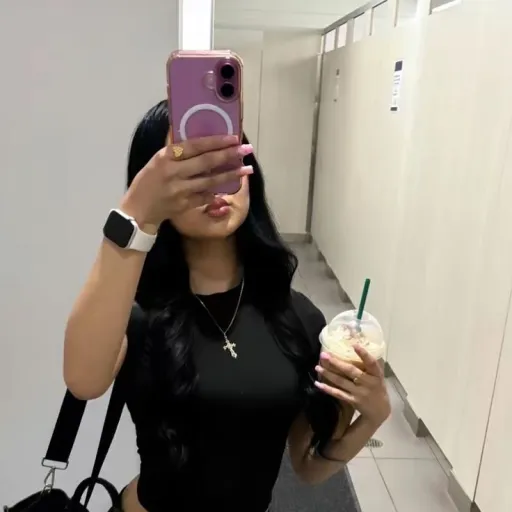 creator person...🩷's avatar