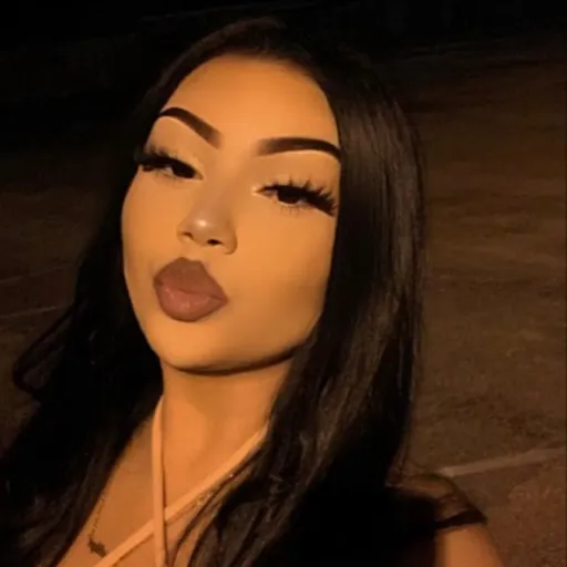 creator Aurelia_LATINAgirl's avatar