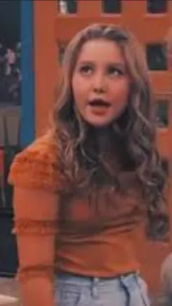 ai character: Piper Hart background