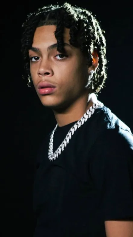 ai character: ddot😍 background